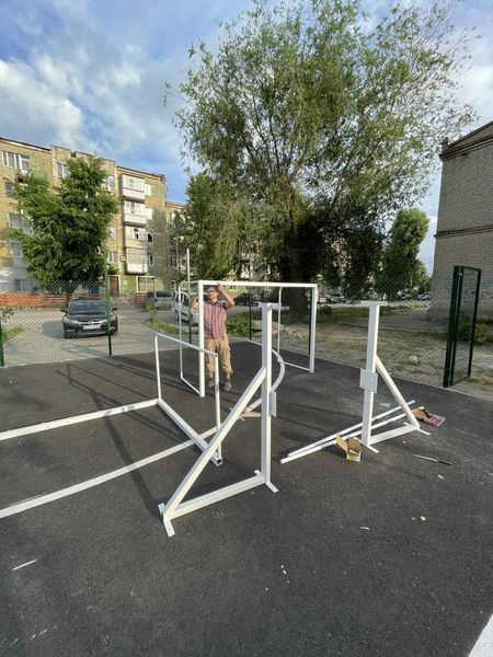 Ворота мініфутбольні дитячі (2500-1800 мм) з баскетбольним щитом із фанери (1200-900) мм і кільцем &mdash; купити в Україні
